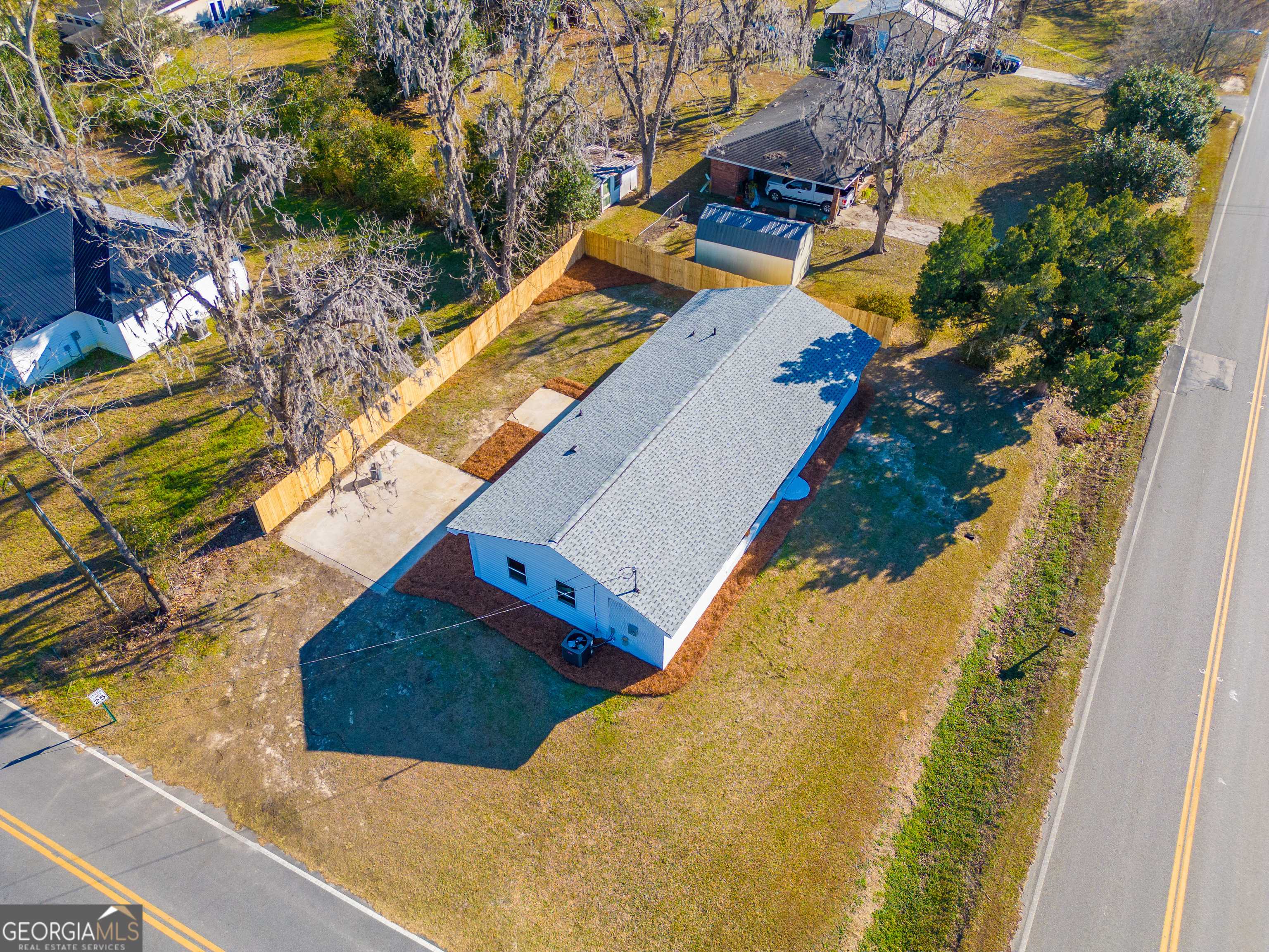 Blackshear, GA 31516,734 Hendry Street