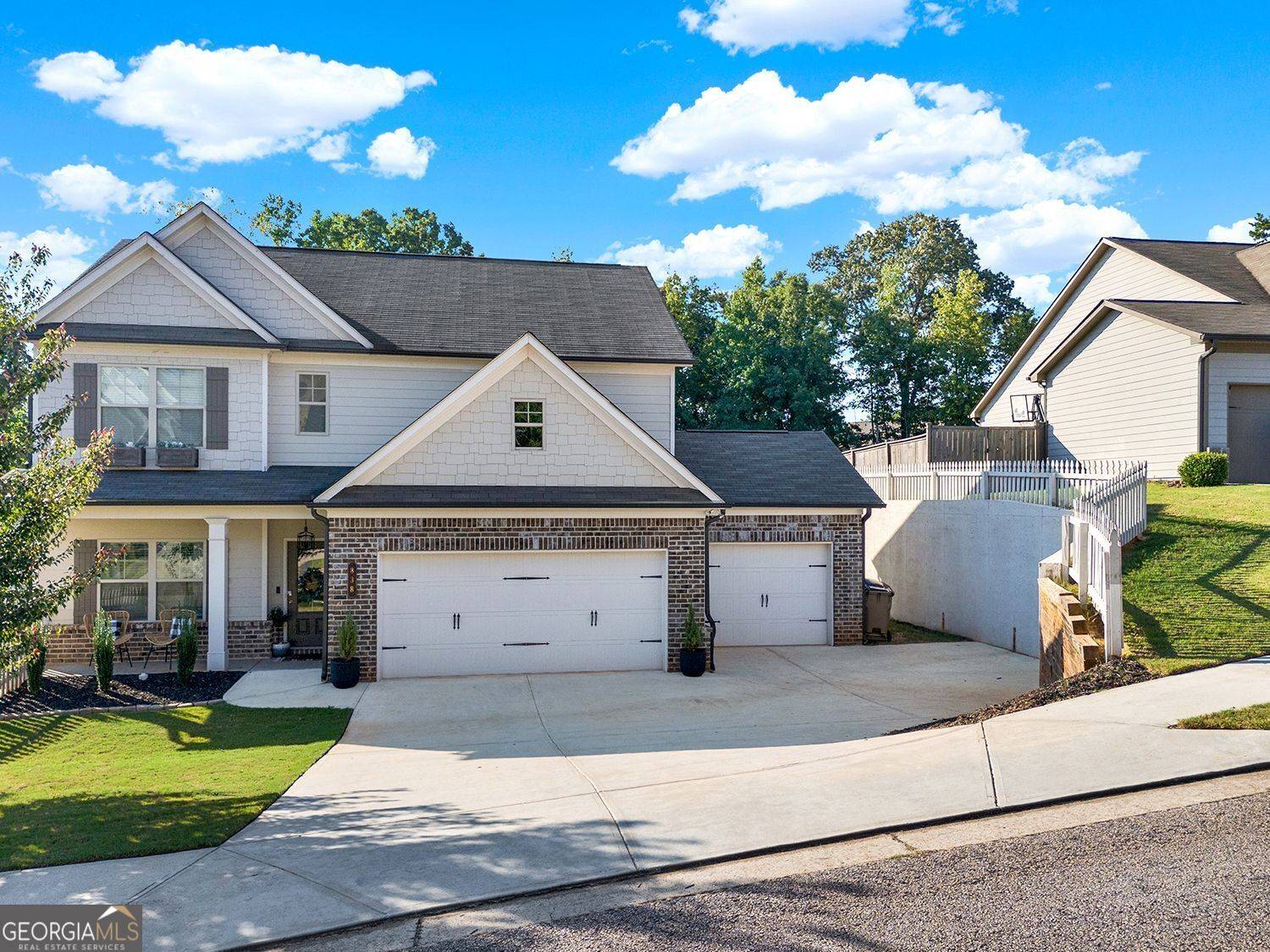 Hoschton, GA 30548,838 Joy DR