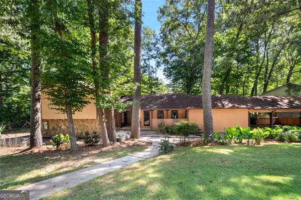 466 RAVEN SPRINGS, Stone Mountain, GA 30087