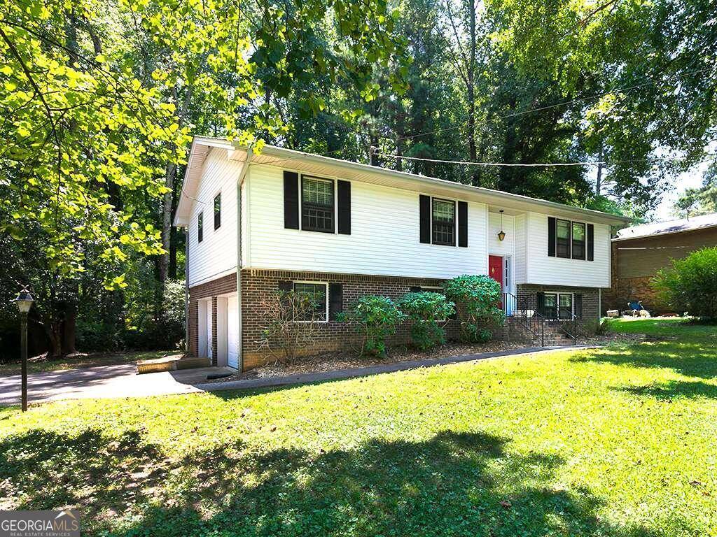6193 Pine LN,  Douglasville,  GA 30135