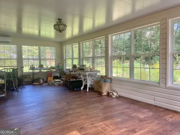 Byron, GA 31008,144 Red Oak RD