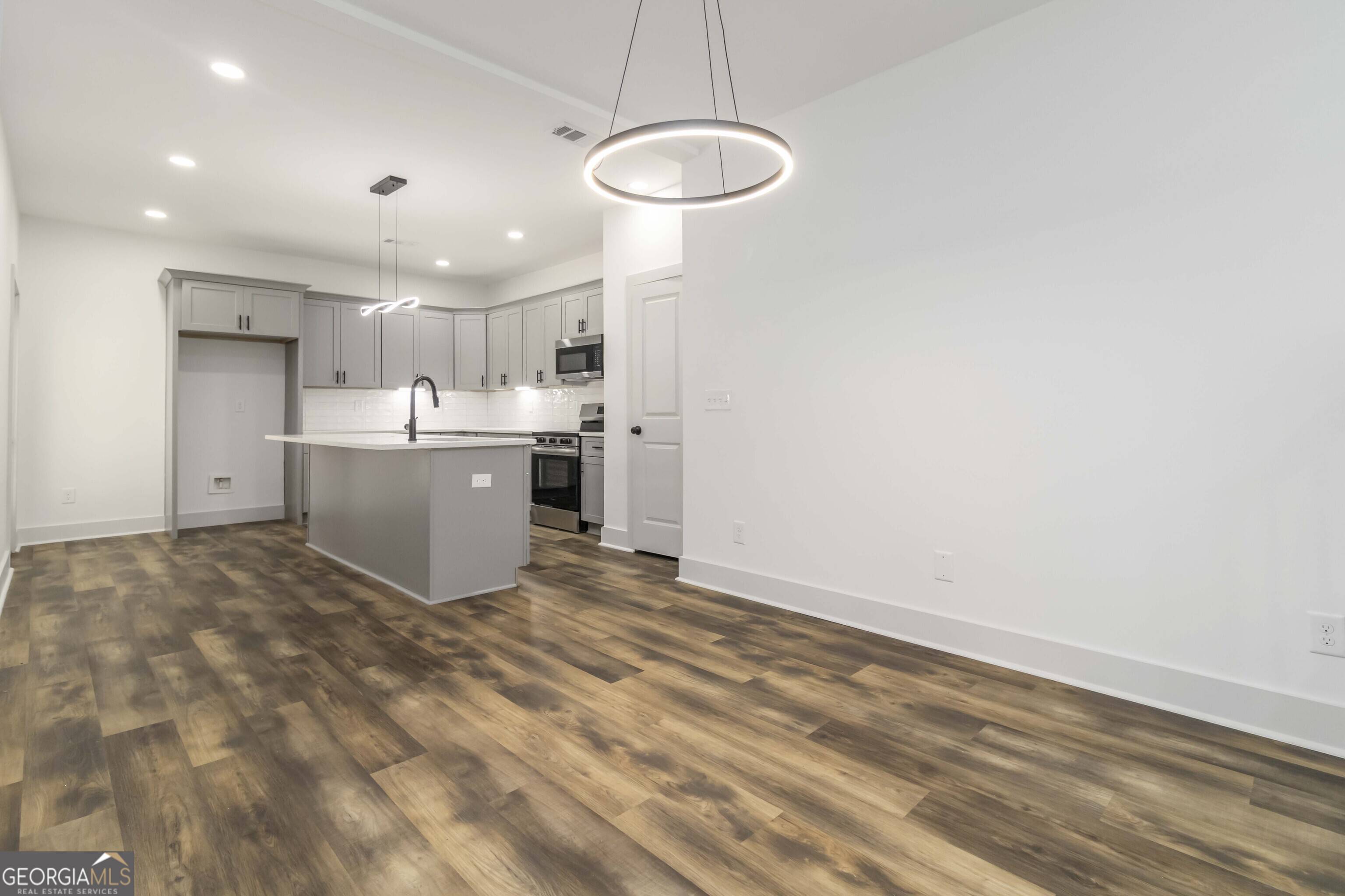 Decatur, GA 30034,2884 Thompson CIR