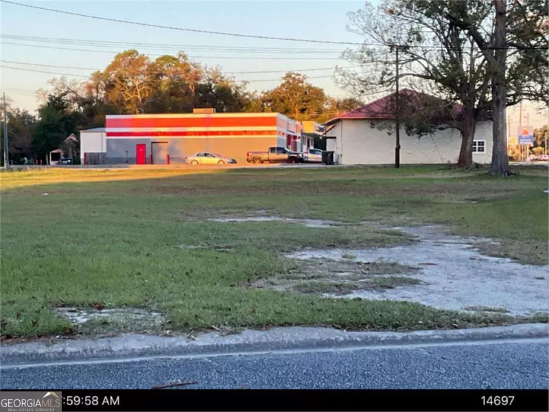 1404 Memorial DR, Waycross, GA 31501