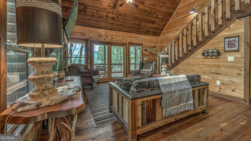 Mineral Bluff, GA 30559,595 HICKORY DR