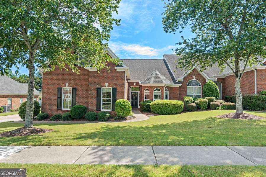 5485 Villa Lake CT, Suwanee, GA 30024