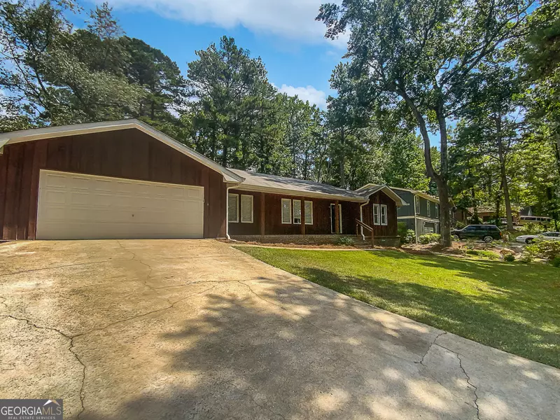 1548 Hidden Hills, Stone Mountain, GA 30088