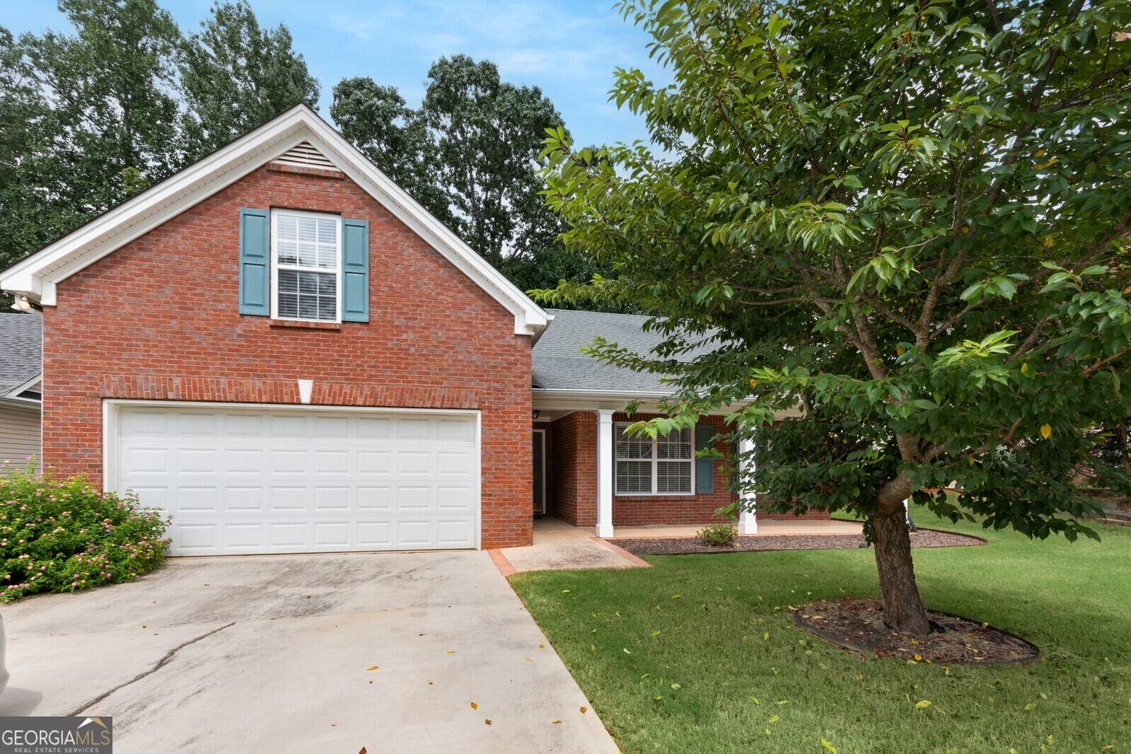 2161 Wildcat Cliffs LN, Lawrenceville, GA 30043