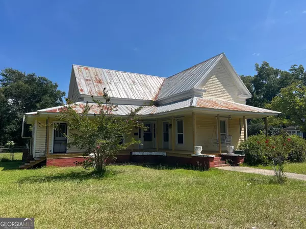 295 S Lewis, Metter, GA 30439