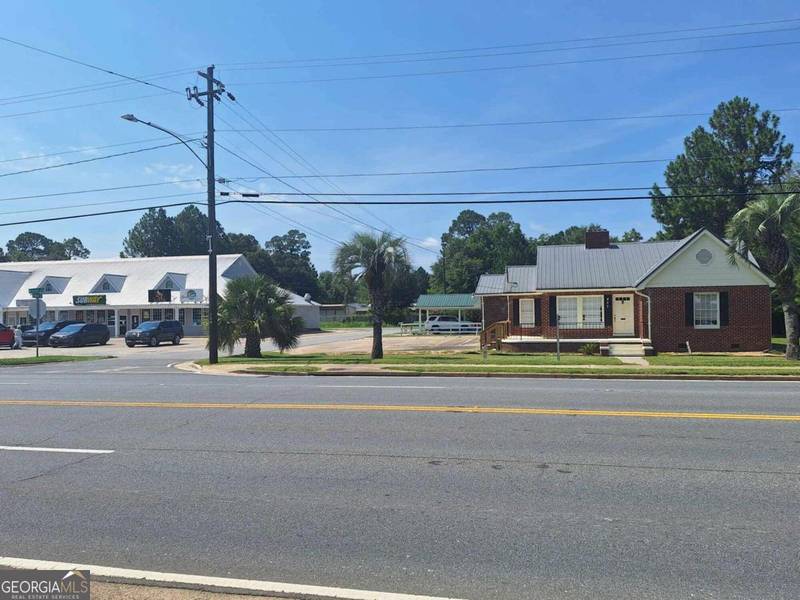 437 W Parker, Baxley, GA 31513