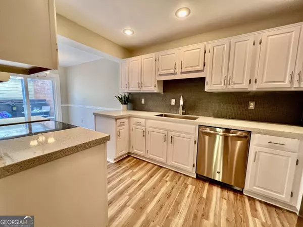 Roswell, GA 30075,139 Great Oaks LN