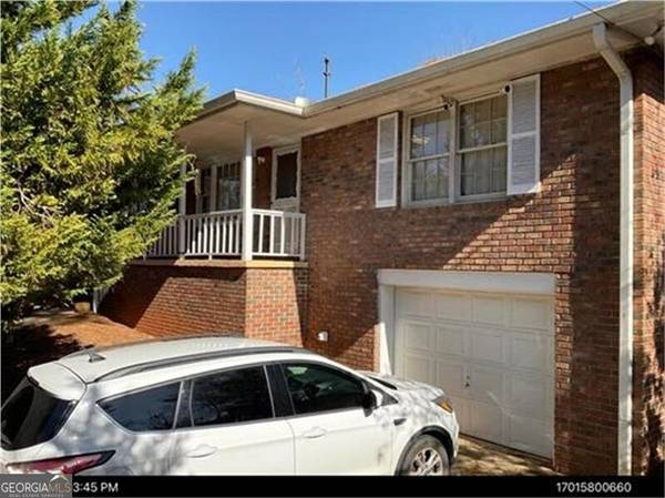 2297 Hollyridge DR SW, Marietta, GA 30060