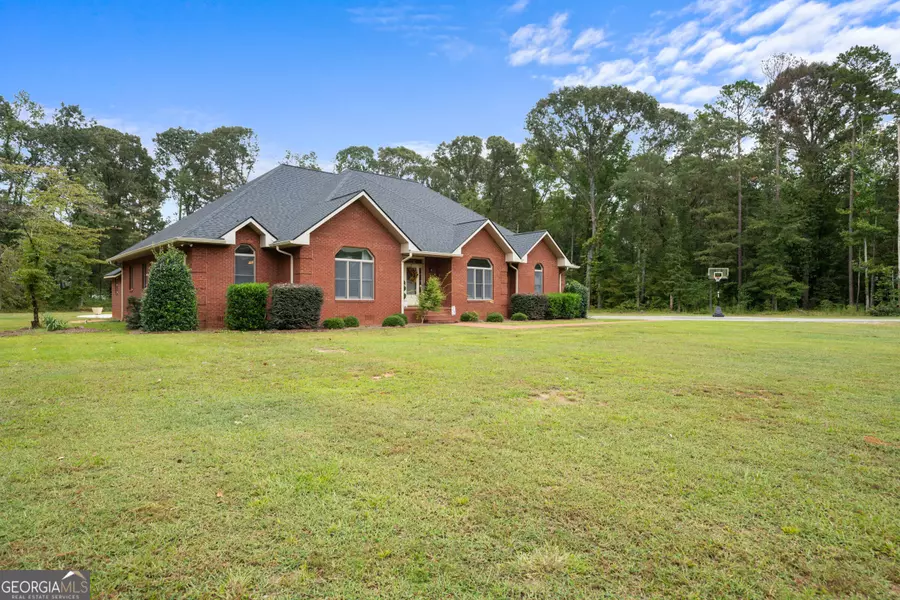 1076 Plantation DR, Sandersville, GA 31082