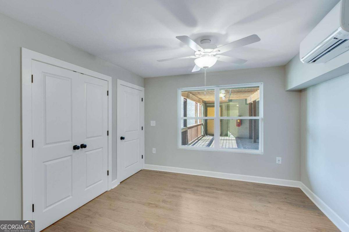 Gainesville, GA 30501,710 Jesse Jewell Pkwy SE #1BD CORNER WITH PORCH