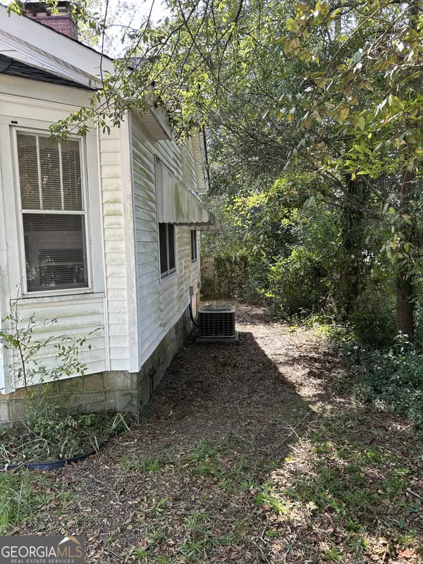 Elberton, GA 30635,15 W Tate ST