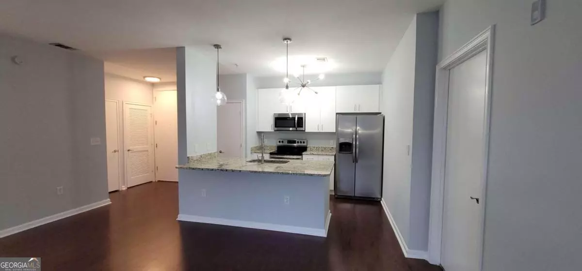 898 Oak, Atlanta, GA 30310