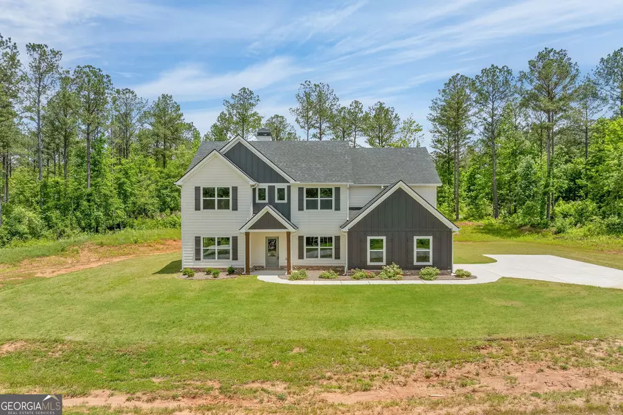 149 Golden Creek, Grantville, GA 30220