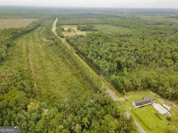 573 Highway 259, Waynesville, GA 31566