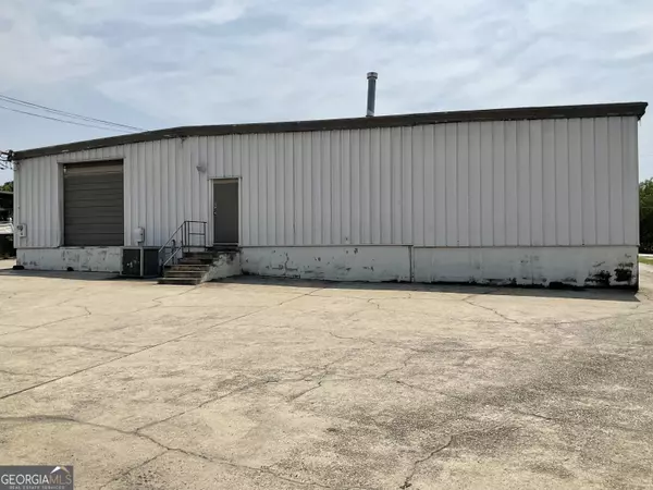 Conyers, GA 30012,1040 Irwin bridge RD