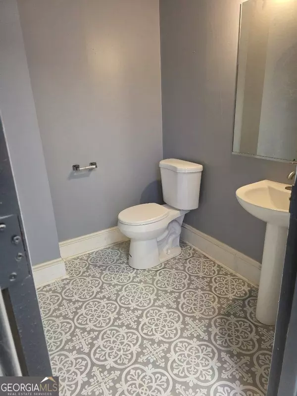 Conyers, GA 30012,1040 Irwin bridge RD