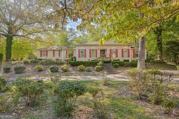 6895 Silver Maple TRL, Fairburn, GA 30213