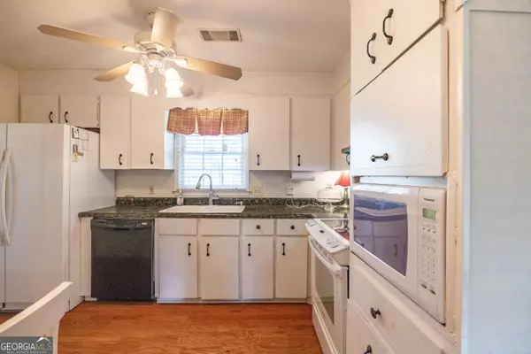 Lizella, GA 31052,6427 Shawn DR