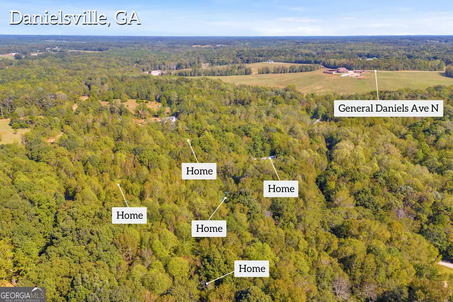 153 Cedar LN, Danielsville, GA 30633