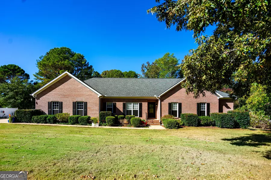 105 Planters Ridge, Lagrange, GA 30240