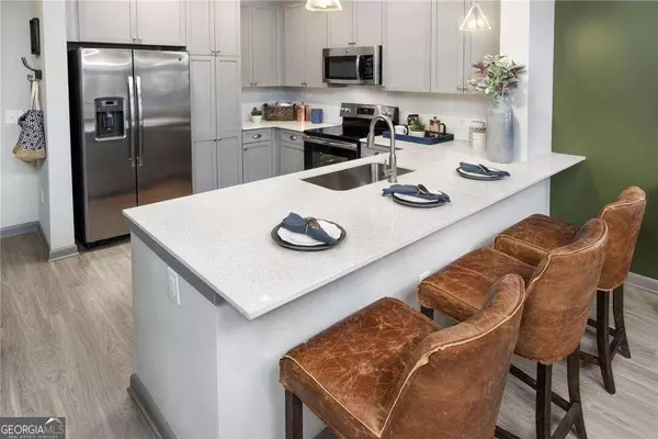 Sandy Springs, GA 30328,6919 Peachtree Dunwo RD #123
