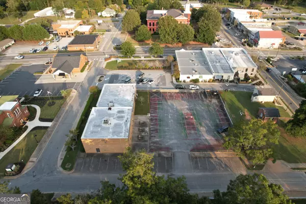16 Jackson ST, Zebulon, GA 30295