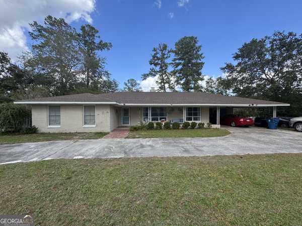 2042 Conway, Waycross, GA 31503