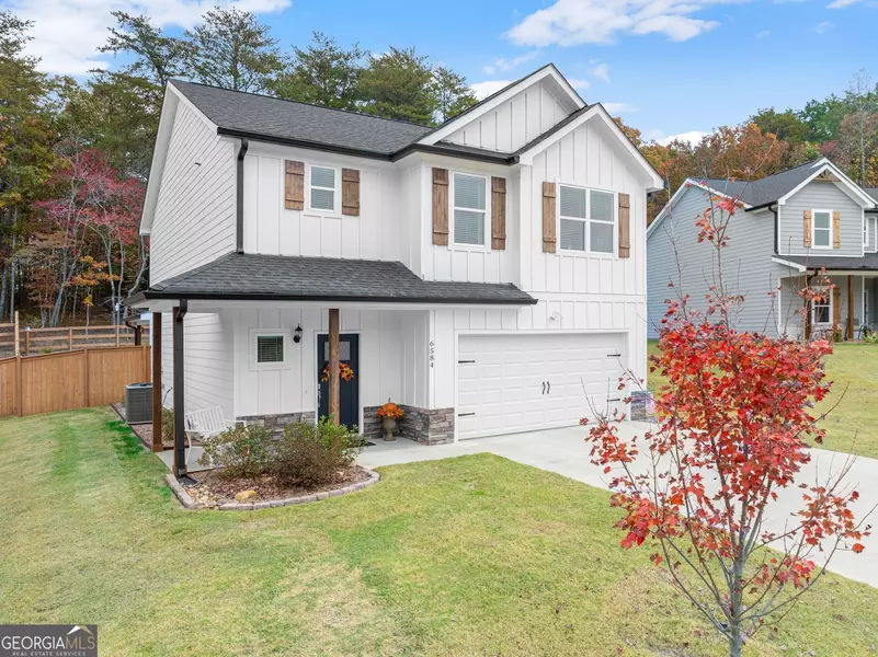 6584 River Station DR, Lula, GA 30554