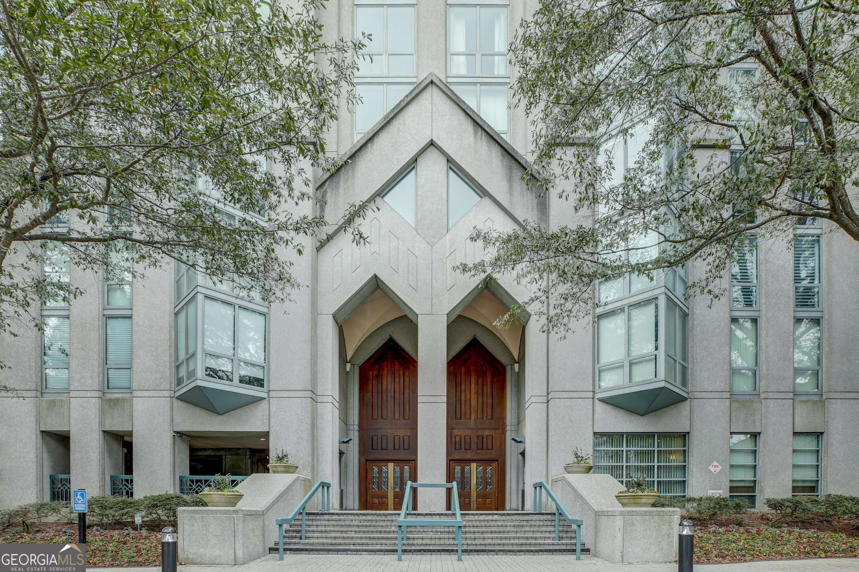 Atlanta, GA 30305,2870 Pharr CT NW #1409