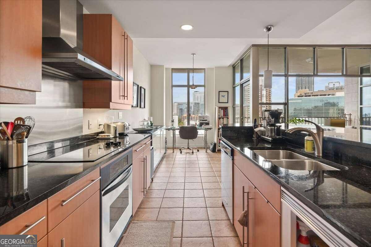 Atlanta, GA 30313,250 Park Avenue West NW #806