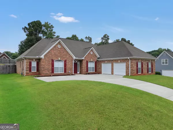 137 Glenmore LN, Mcdonough, GA 30253
