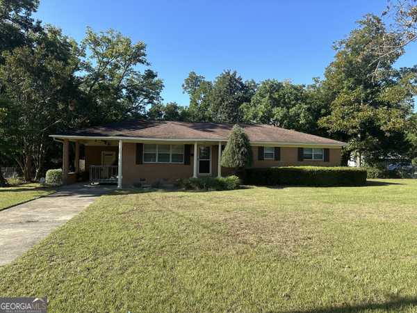 531 Calhoun, Swainsboro, GA 30401