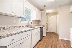 Rex, GA 30273,326 Barr Circle CIR NW