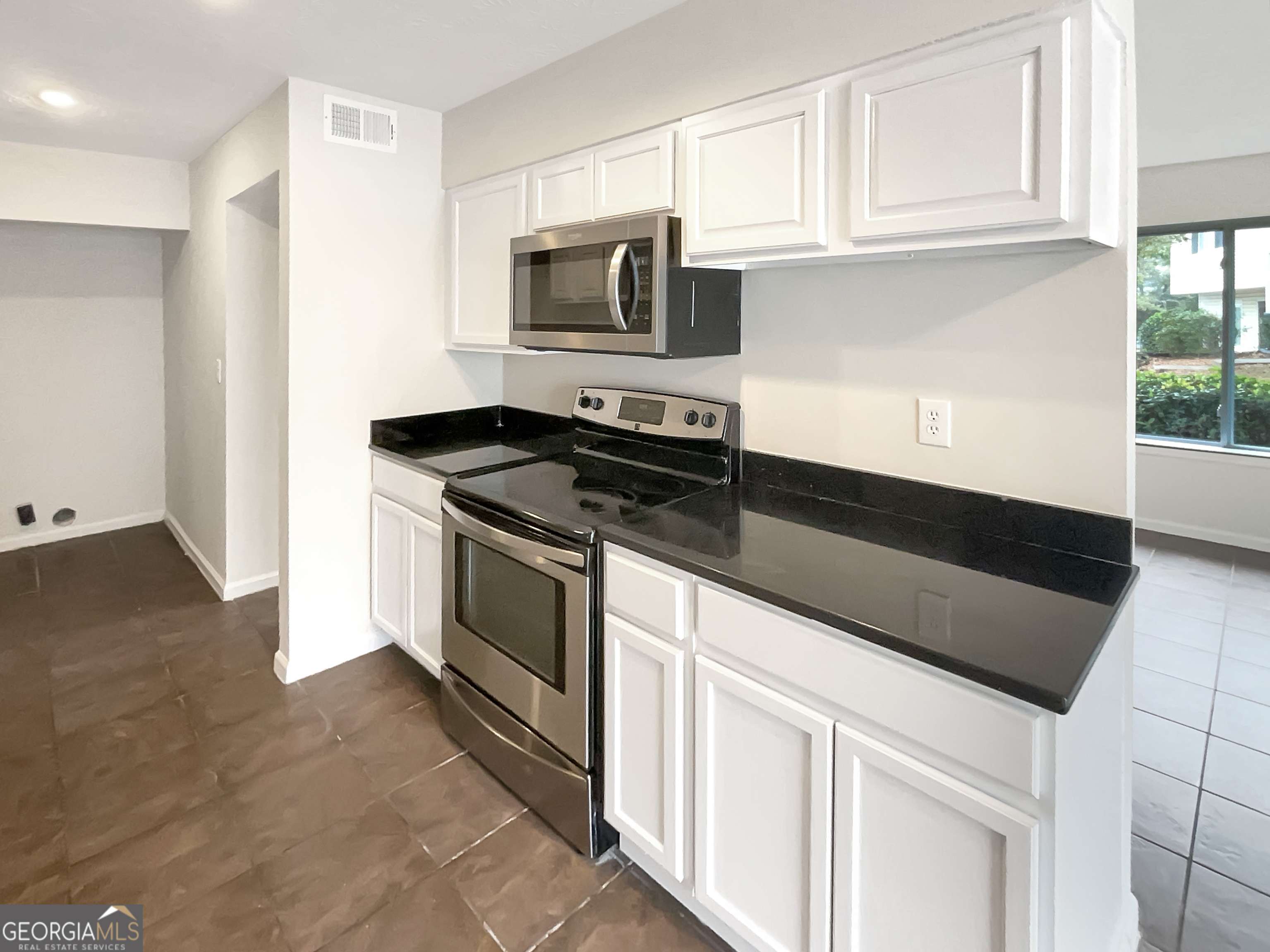 Conyers, GA 30012,1460 D Ne Pine Log RD #D