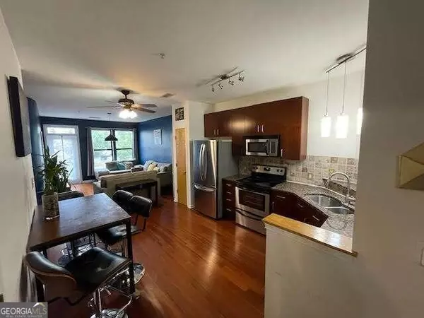 898 Oak, Atlanta, GA 30310