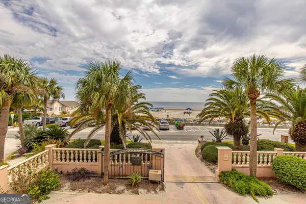 St. Simons, GA 31522,907 Beachview