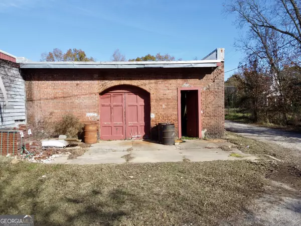 Rutledge, GA 30663,135 Martha Lane