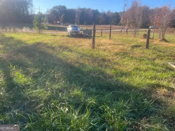 1501 Launius RD, Good Hope, GA 30641