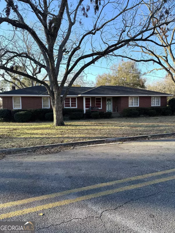 606 Park AVE, Claxton, GA 30417