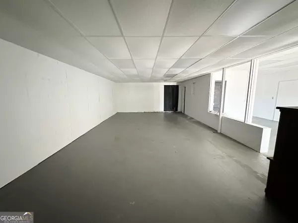 Twin City, GA 30471,104 North Railroad AVE