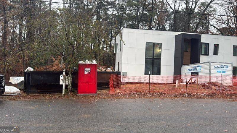 Brookhaven, GA 30319,2719 WINDING LN