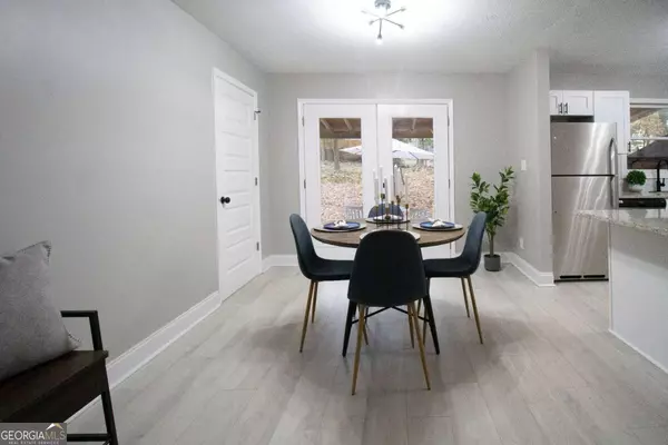 Atlanta, GA 30340,4001 Red Oak DR