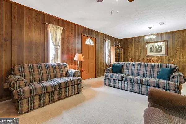 Alma, GA 31510,306 Crosby RD