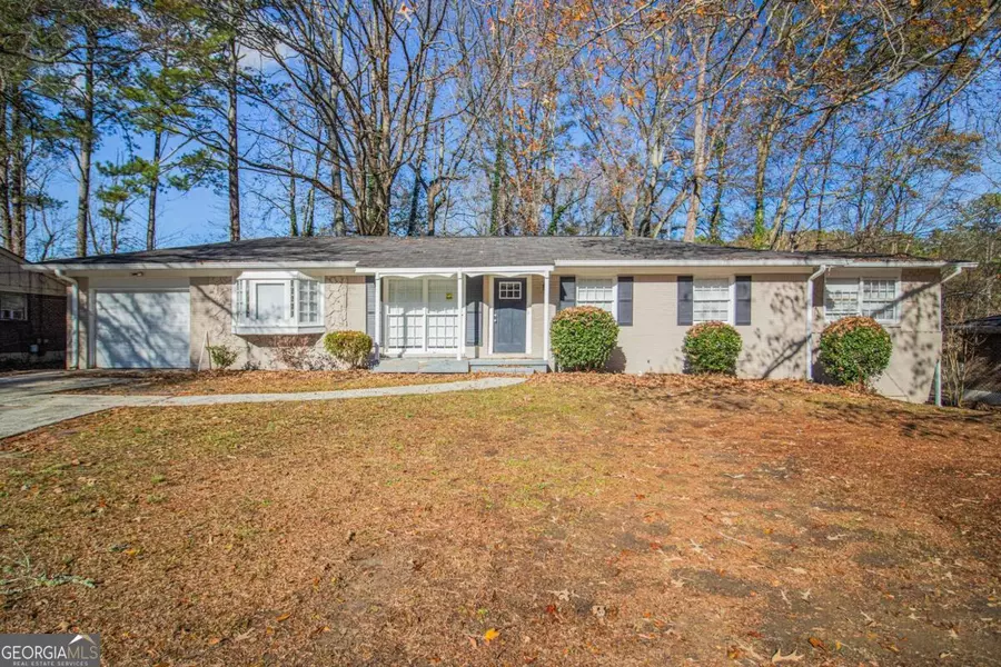 2496 Montezuma CIR, Ellenwood, GA 30294