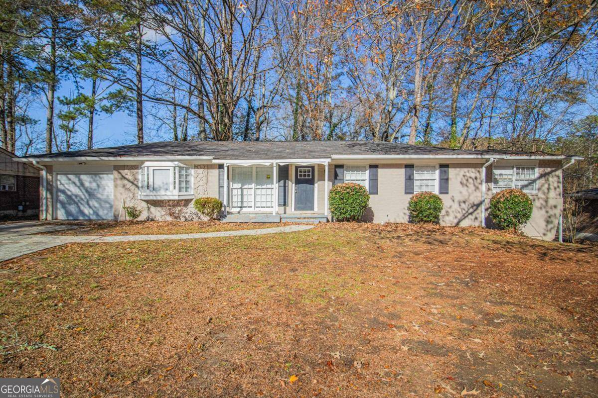 2496 Montezuma CIR, Ellenwood, GA 30294
