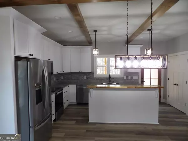 Young Harris, GA 30582,6882 Woodlake CIR