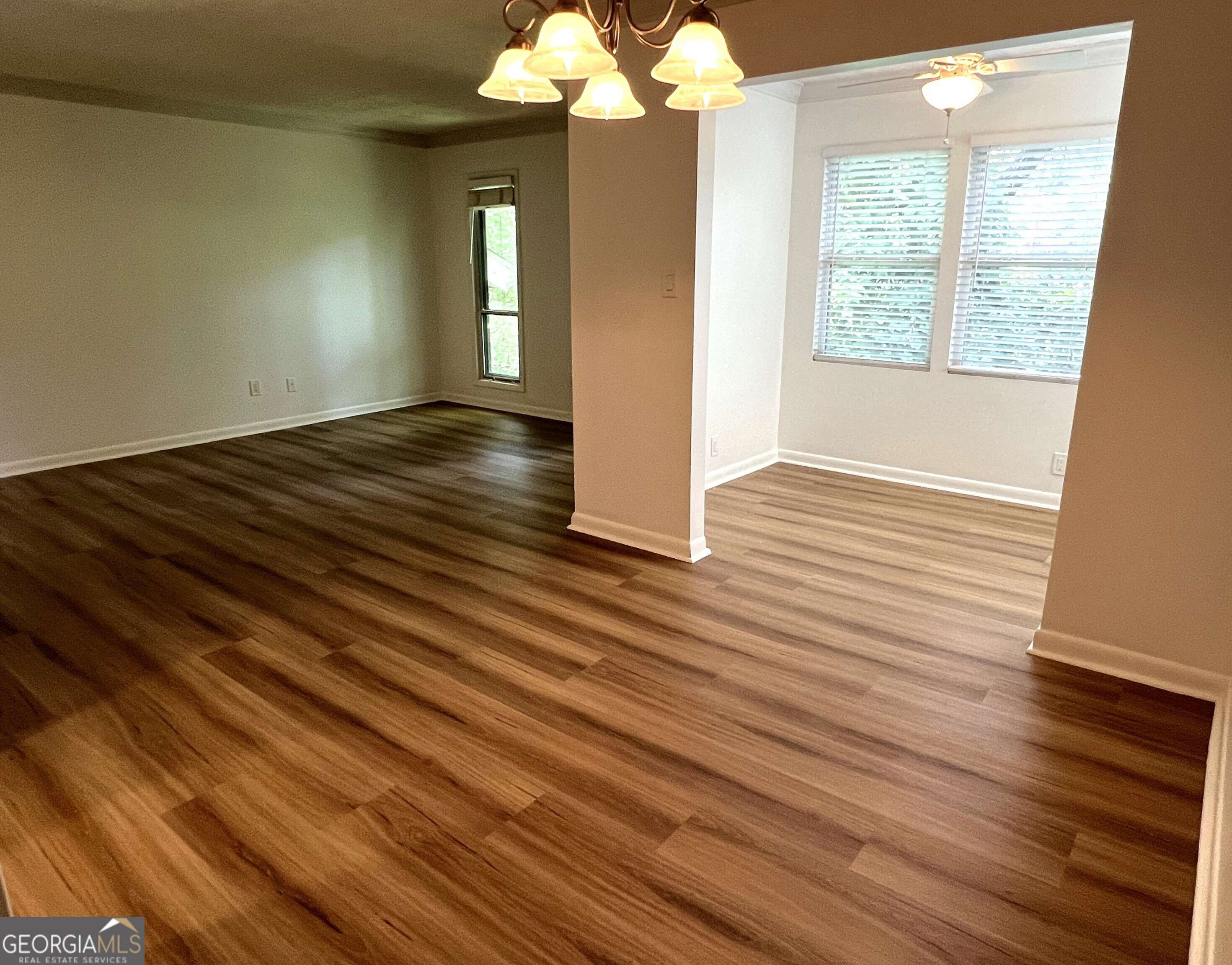 Sandy Springs, GA 30342,5157 Roswell RD #9